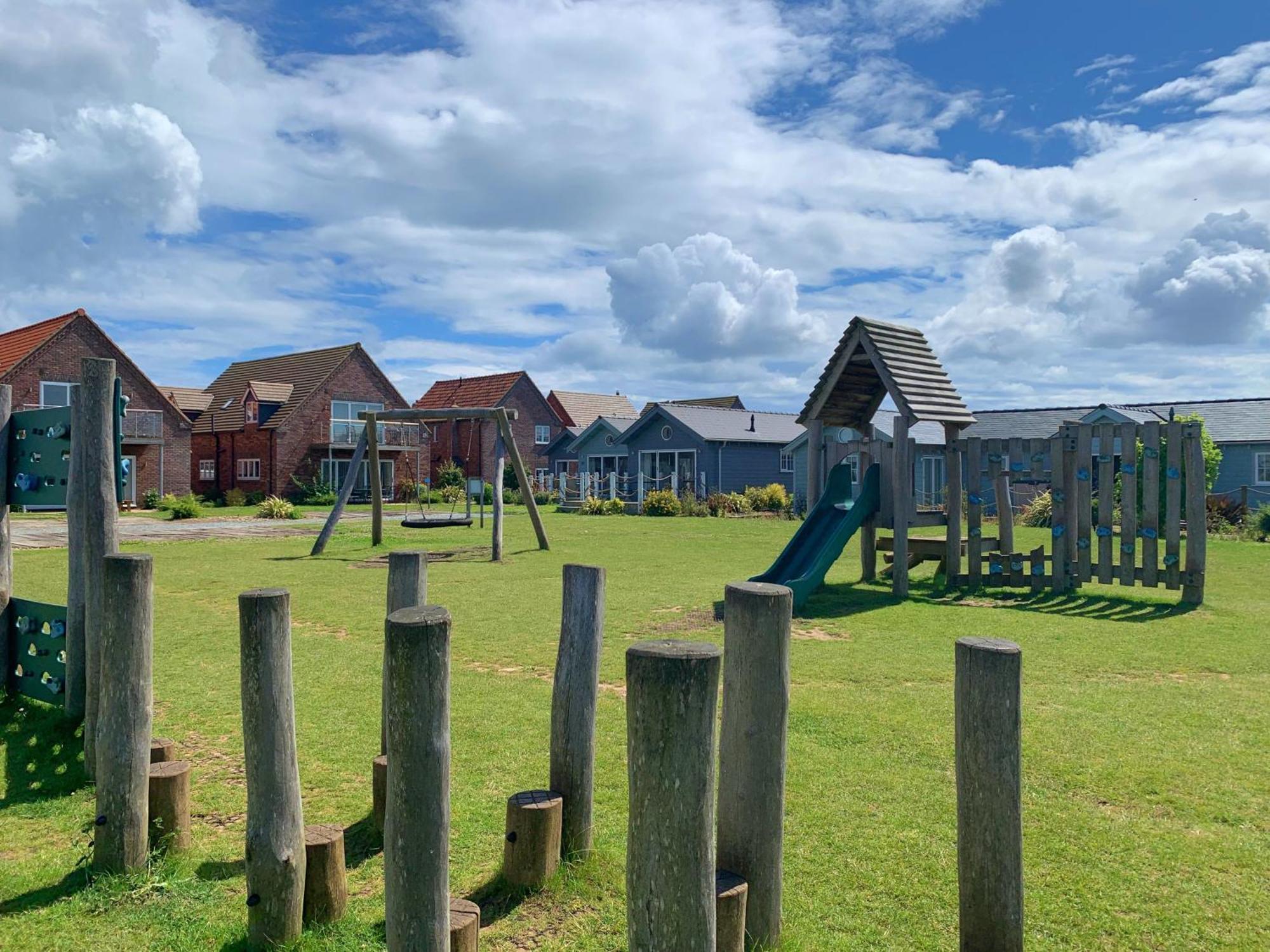 Lakeside Retreat At The Bay Filey, Sleeps 4, 2 Non-Shedding Dogs Welcome For Free Eksteriør bilde